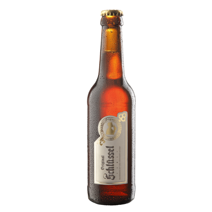 Schlüssel Alt – das ikonische Düsseldorfer Altbier mit vollmundigem Malzcharakter und perfektem Gleichgewicht zwischen Süße und Bitterkeit. Ein echtes Geschmackserlebnis, das die Tradition der Düsseldorfer Altstadt feiert!