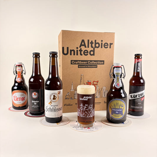 In der Altbier United Geschenkbox findet ihr die Biere der Düsseldorfer Hausbrauereien vereint. Die Geschenkidee für Bierfans und Bierliebhaber.
Füchschen, Uerige, Schumacher, Kürzer, Schlüssel Alt.